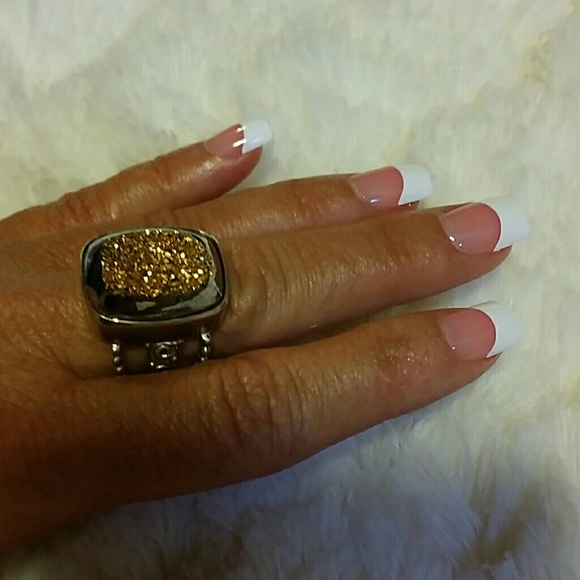 Vintage Jewelry - Estate Genuine Heavy Large Druzy Ring in .925